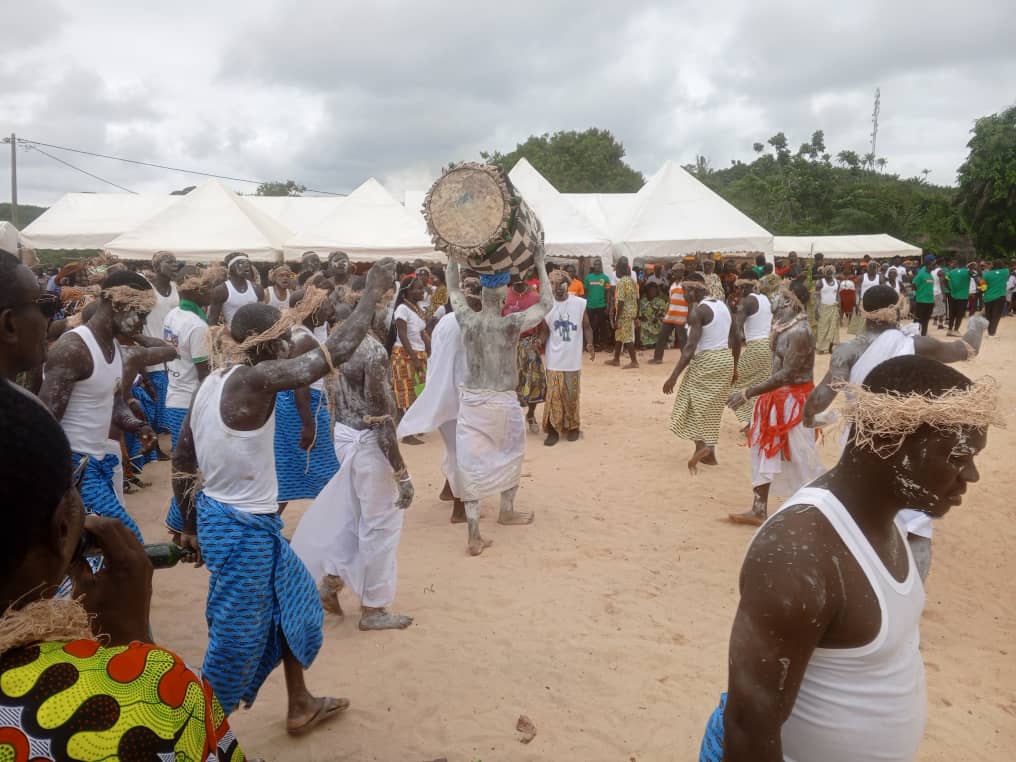 Côte d’Ivoire-AIP/ Abada Festival 2025: Aka Aouélé exhorte les jeunes Bétibés à s’approprier leur culture